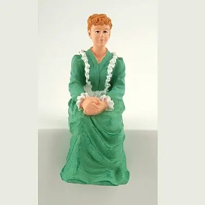 Victorian lady seated, Resin - Populær
