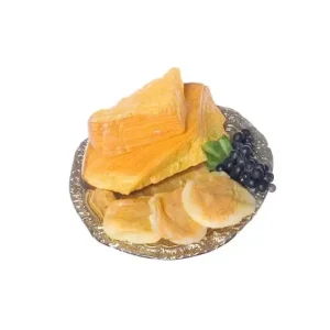 Rabat - Cheese platter w/bread and grapes