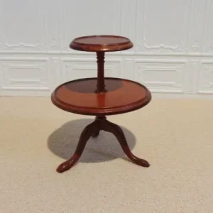 Nyhed i sortimentet | Tiered serving table, walnut